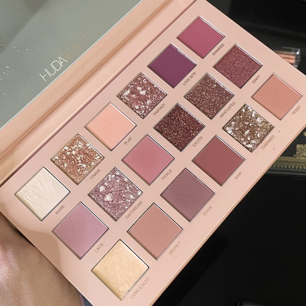 Makeup bundle - Picture 6 of 10